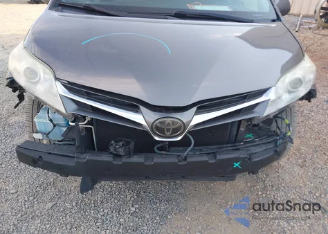 2018 Toyota Sienna Xle 8 Passenger z USA, uszkodzony, nr VIN 5TDYZ3DC8JS955965